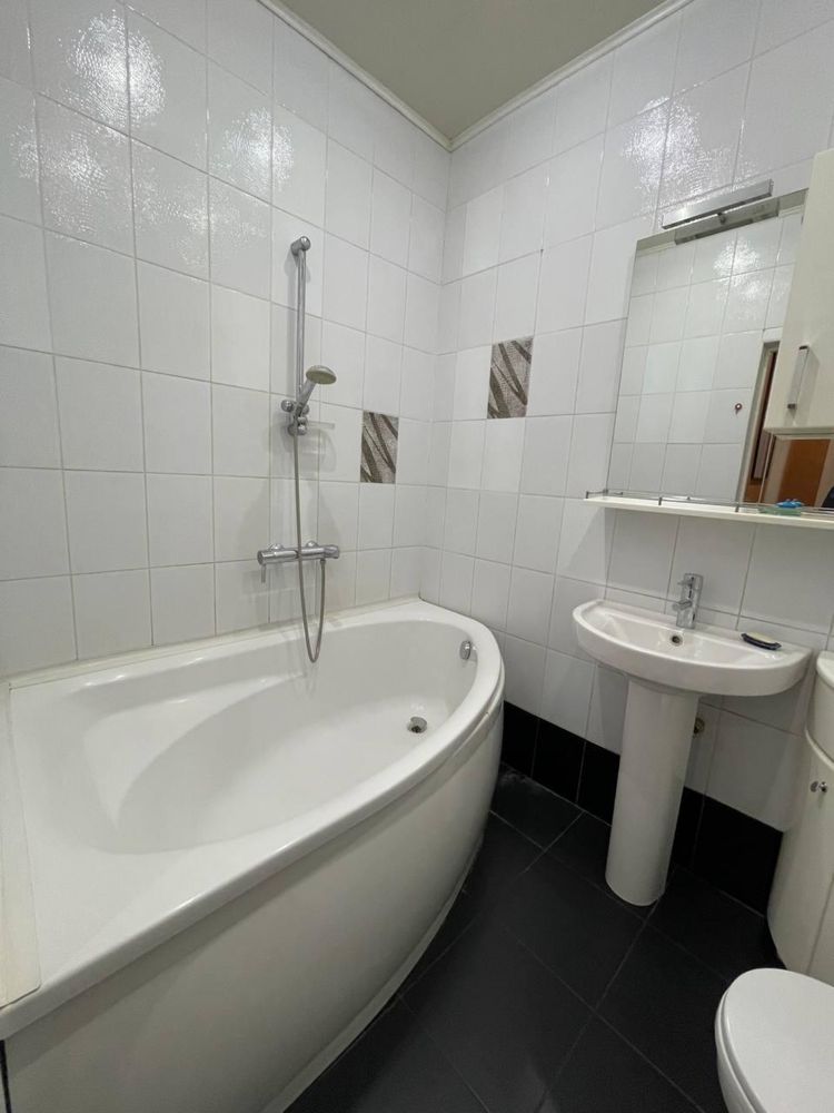 Продам однокомнатную квартиру в районе пр. Науки (Гагарина)