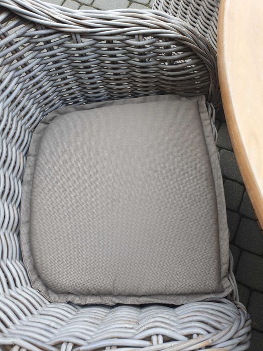 Meble ogrodowe 6 foteli z naturalnego rattanu + stół z drzewa tekowego