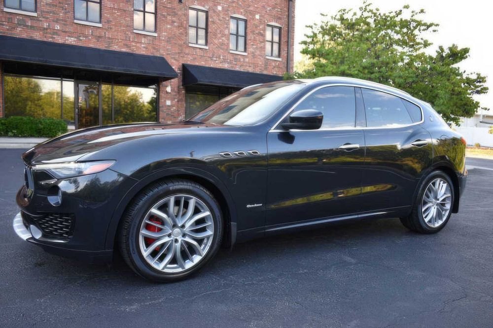 Maserati Levante      2018