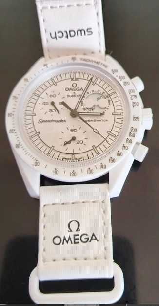 Swatch x Omega Bioceramiczny zegarek Mission To Moonphase Snoopy Black