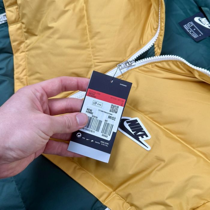 Нова зимова куртка пуховик Nike Sportswear Windrunner в розмірах 00112