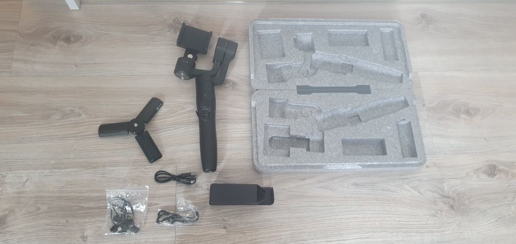 Sprzedam Gimbal ręczny FeiyuTech Vimble 2S 3osiowy prawie nieużywany