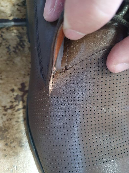 Продам Кожаные Туфли VITTO ROSSI размер 40