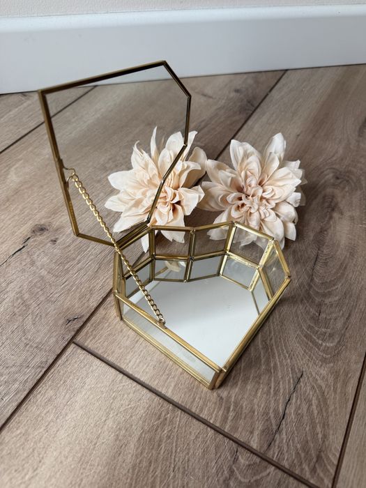 Szkatułka serduszko złote