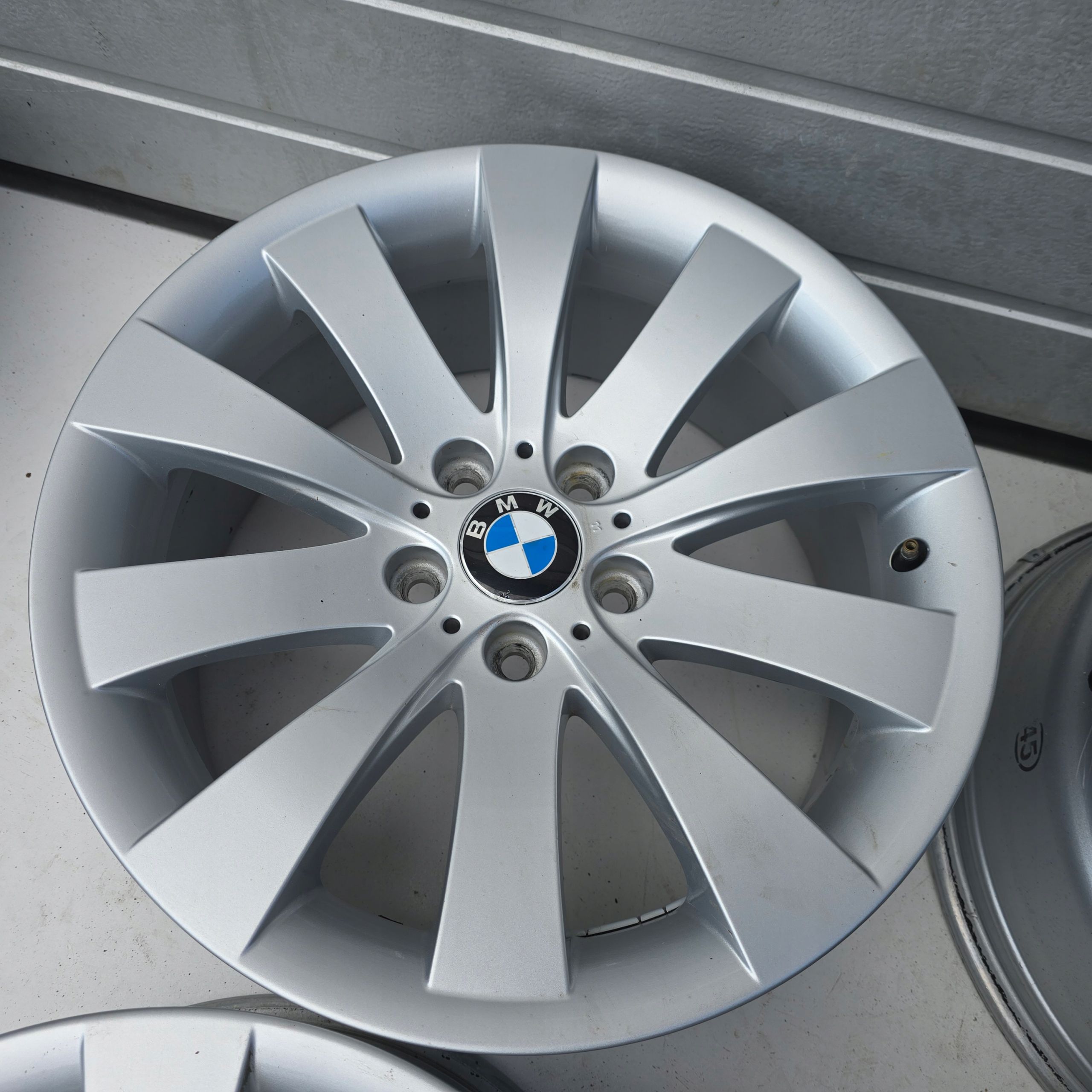 BMW 7 F01 F02 5 F10 F11 X3 F25 X4 F26 5X120 18'' ET30 4X