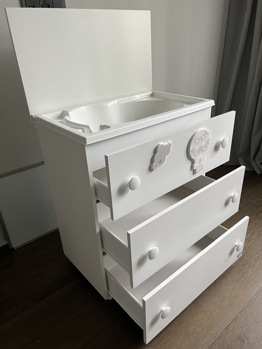 Сповівальний комод з ванночкою Pali . Пеленатор . Стан ідеальний