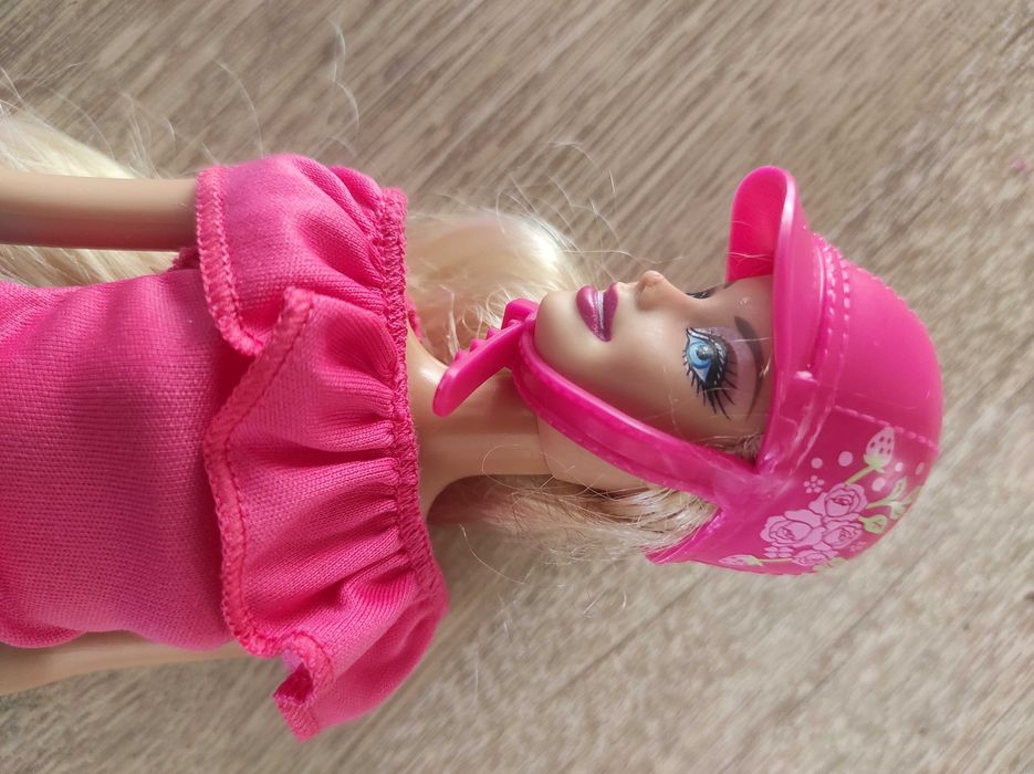 Набір аксесуарів для ляльки Барбі, взуття, кепка, сумка