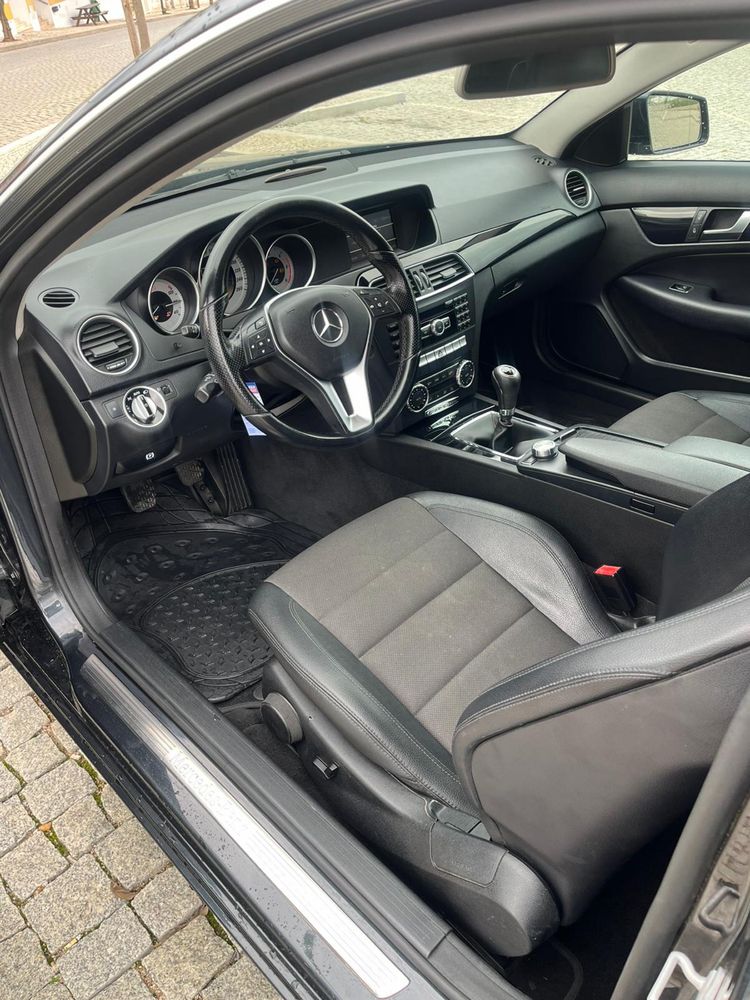 Mercedez coupe C220