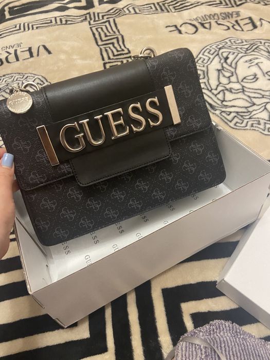 Новая Сумочка GUESS