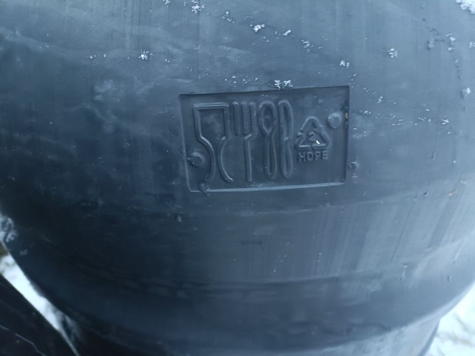 Beczki plastikowe 220l. Mauzer.tunel foliowy