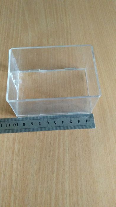 Пластикова ємність