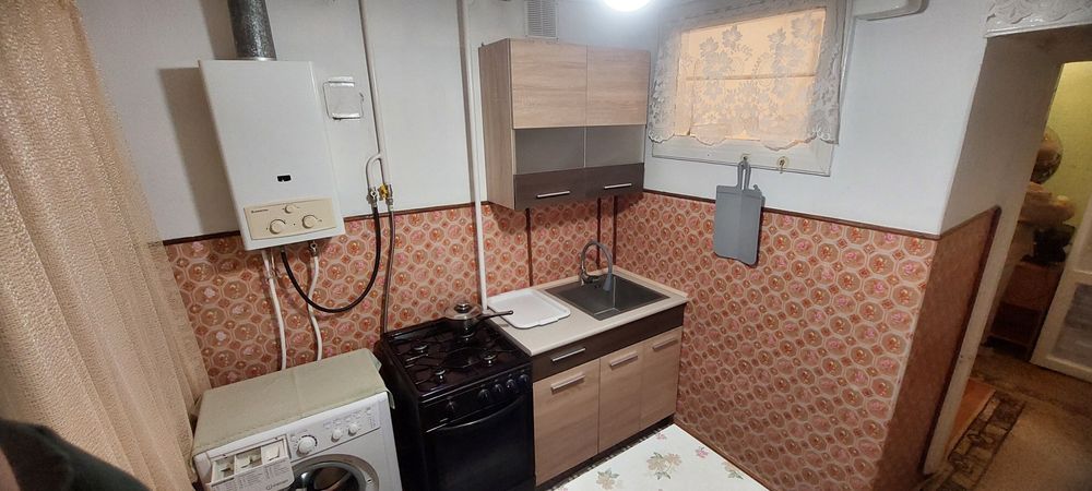 Сдається 2 кімнатна квартира в центральному районі