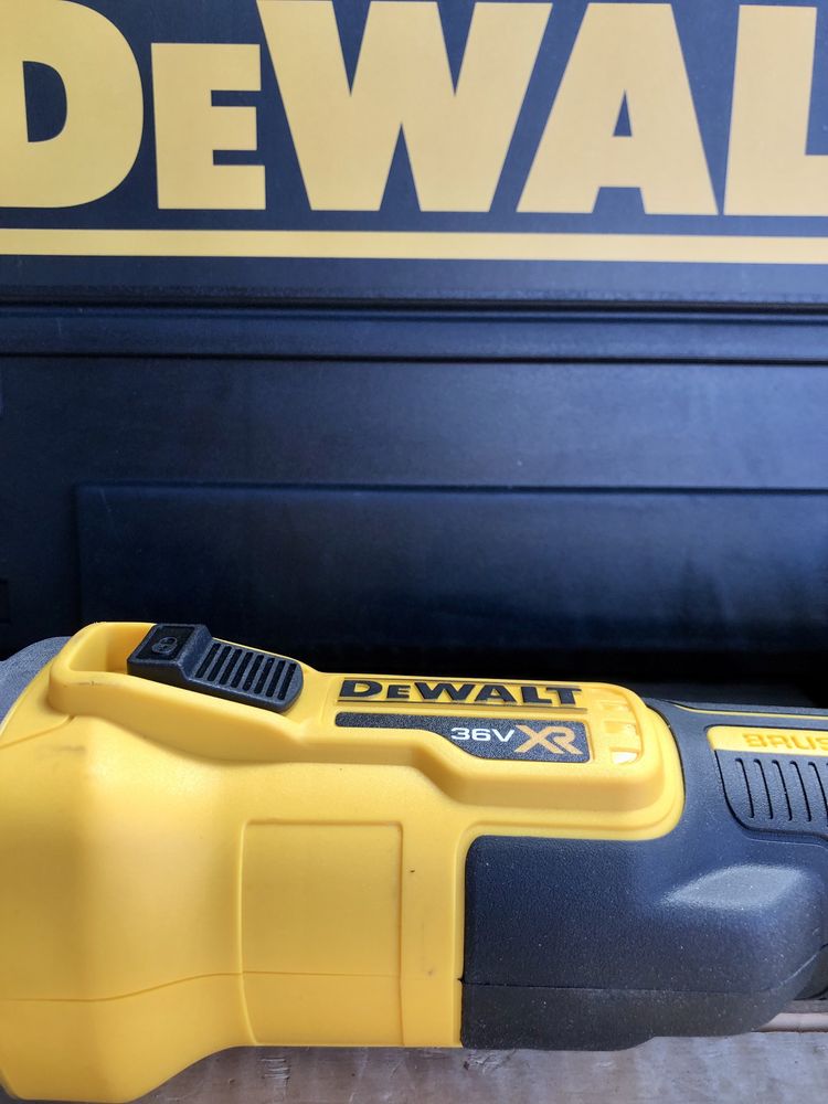 Аккумуляторная болгарка Dewalt DCG405 36v/5ah