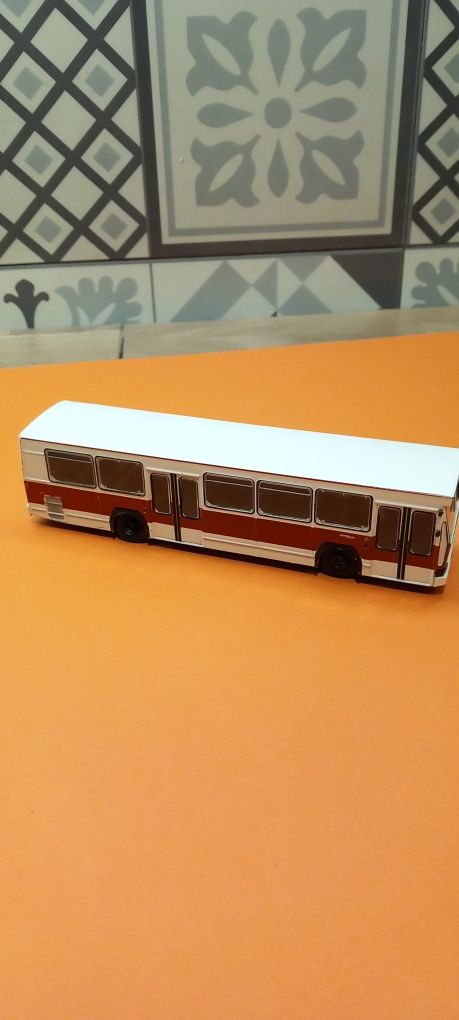 Model Jelcz Berliet  skala 1:72  Stan bardzo dobry
Długość 23 cm
Szero