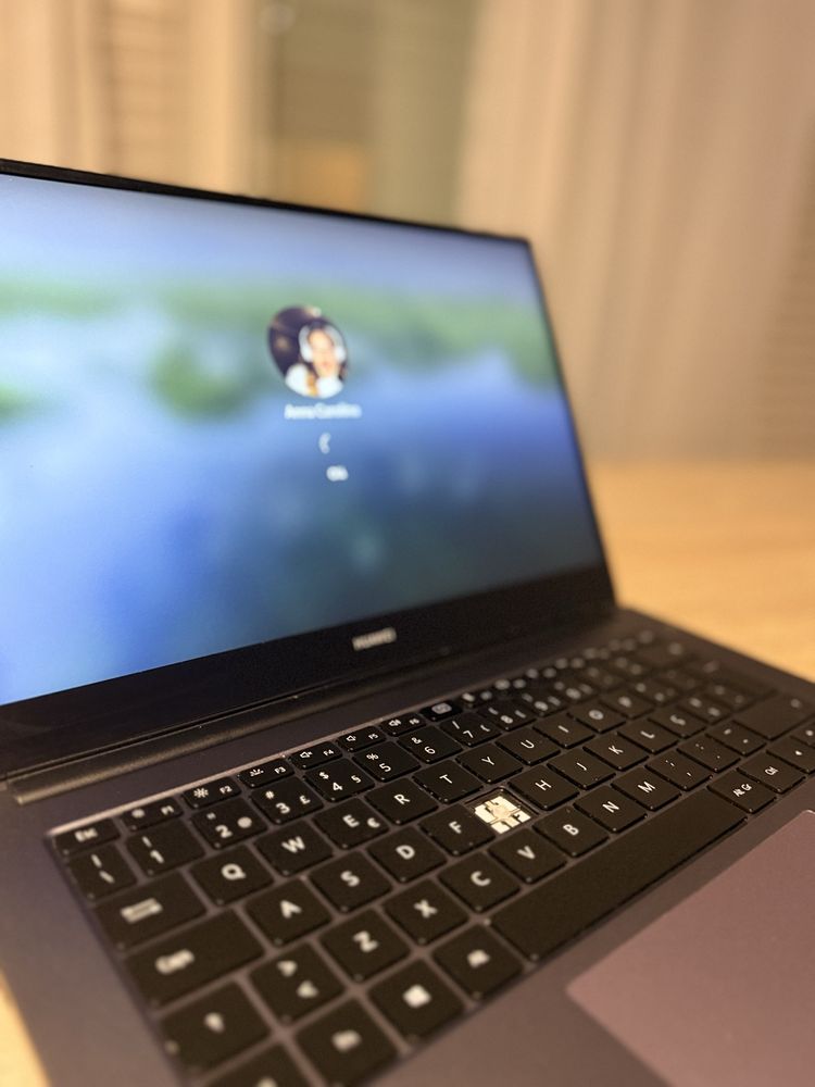Huawei MateBook D14 – i5, SSD 512GB, 8GB RAM