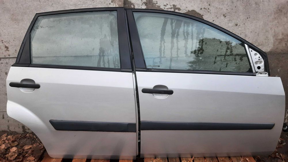 lak. 62 drzwi prawe  Ford Fiesta mk6 02-08 5drzwi