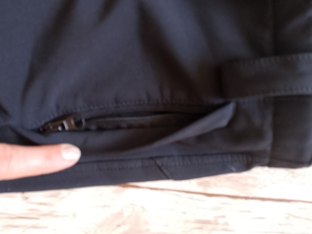 Czarne spodnie trekkingowe Softshell CMP r. 140