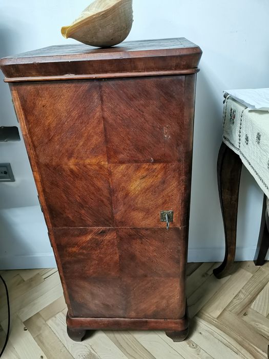 Szafka z fabryki S. Manne. art déco przedwojenny mebel kolekcjonerski