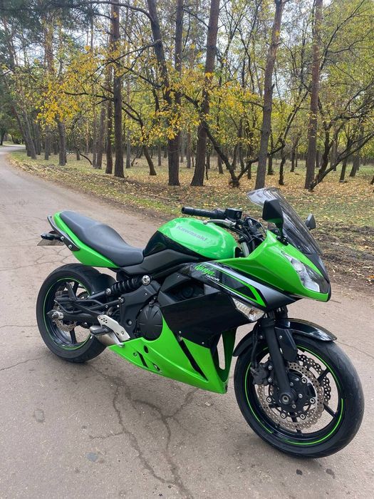 Мотоцикл Кавасакі Ніндзя 400.