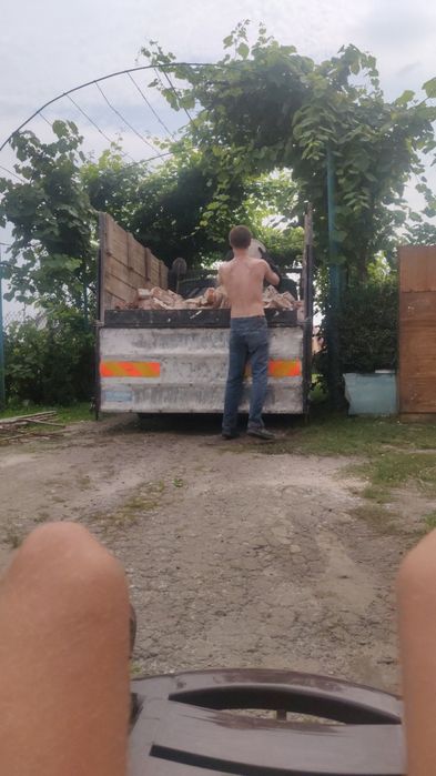 Вивіз сміття бою самоскид