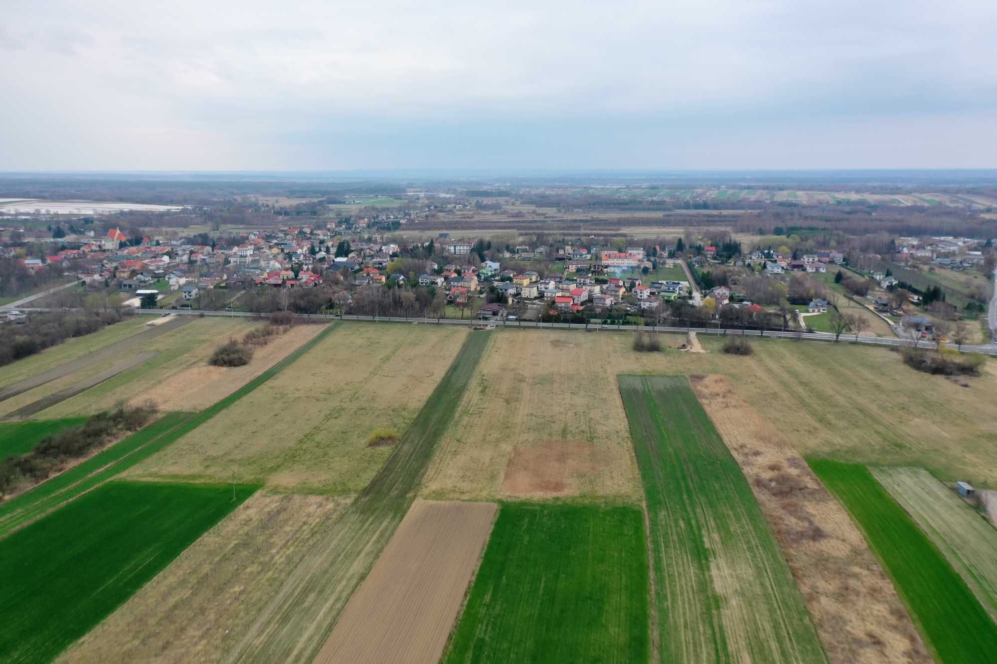 Działka 1.53ha przy trasie Kielce-Tarnów - pod inwestycje