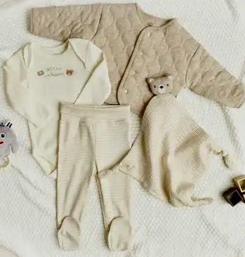 Nowy Komplet niemowlęcy 4 szt Smyk 68