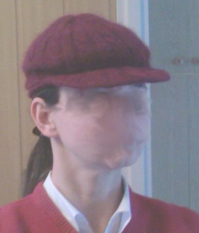 Kaszkiet, czapka wełniana bordowa H&M