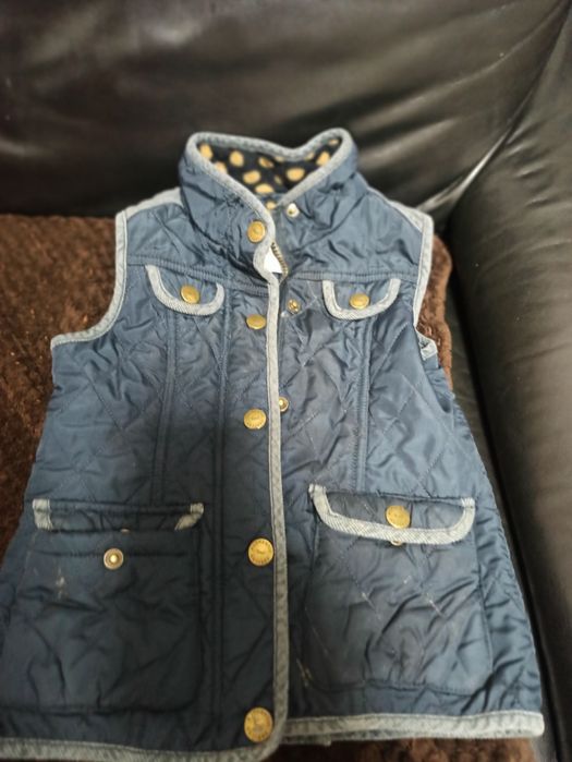 Віддам безкоштовно одяг