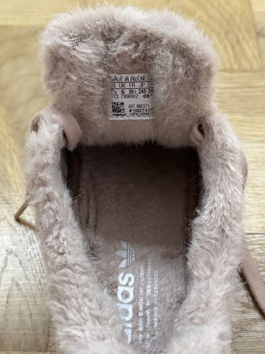 Adidas superstar fur