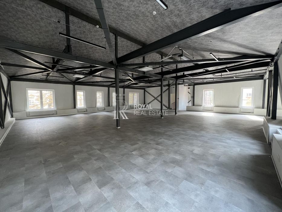 Оренда ОСЗ Офіс 814 м.кв вул. Івана Франка 26 ФАСАД Центр Парковка