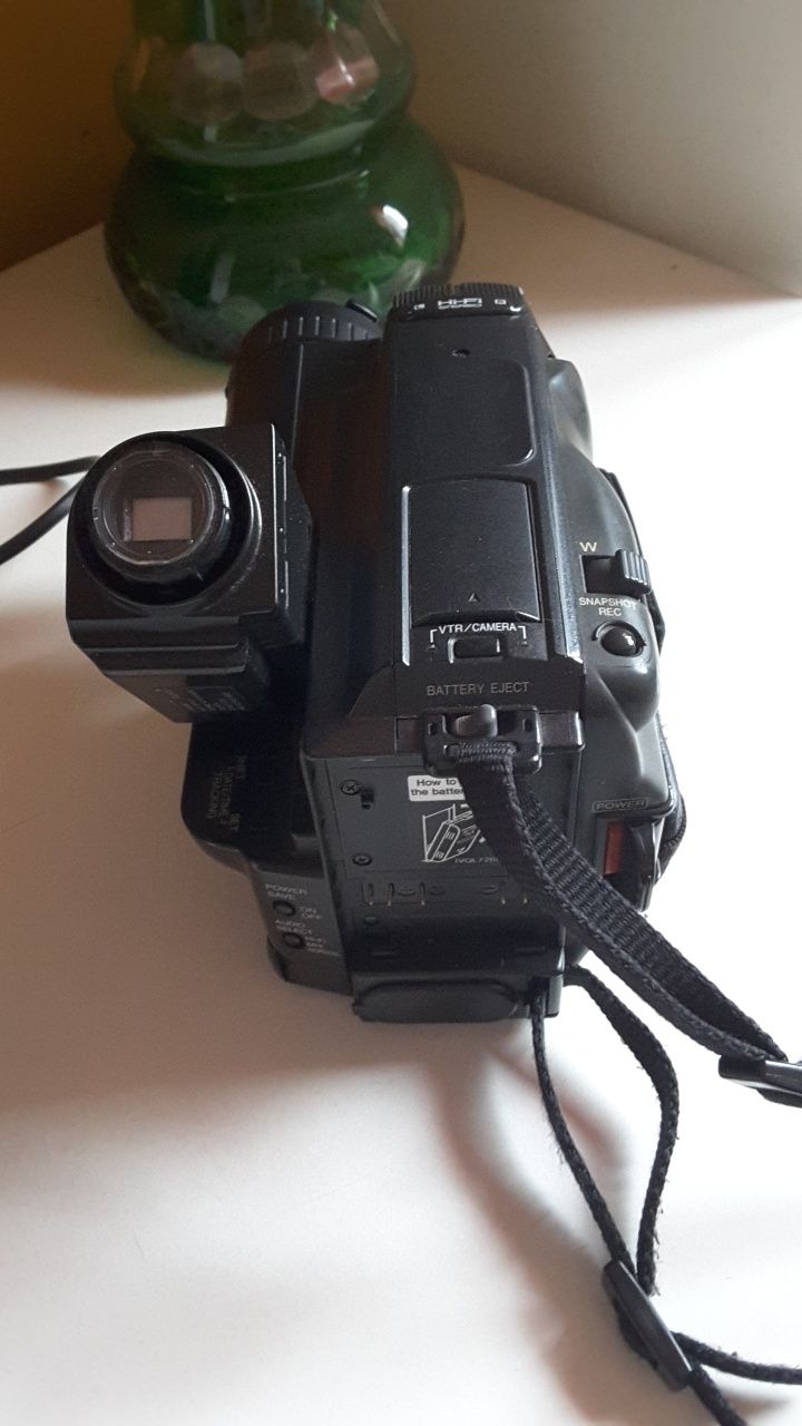Kamera video Panasonic super vhs model NV-S90
