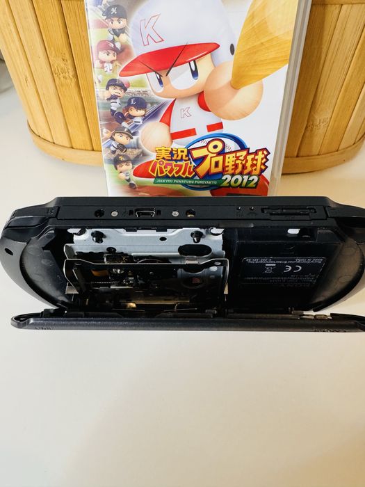 Konsola Sony PSP E1004 16GB + gra + ładowarka