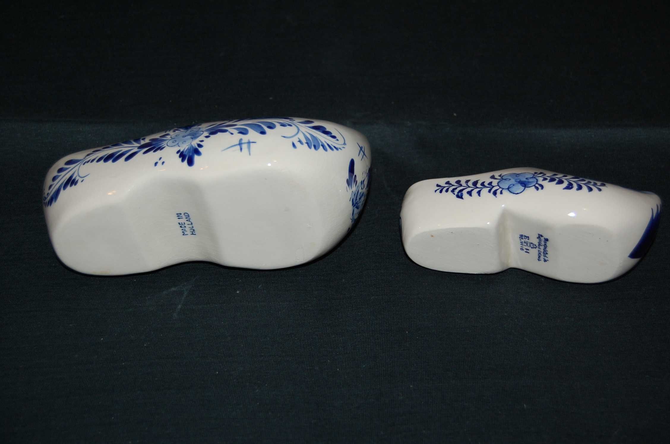 Buty ceramiczne, ręcznie malowane, syg. Holland Delft - 19 i 14,5 cm