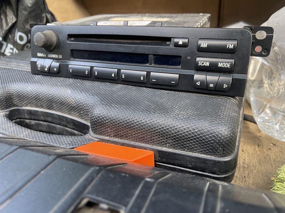 штатна магнітола  бмв е46  оригінал(на запчастини/ремонт)