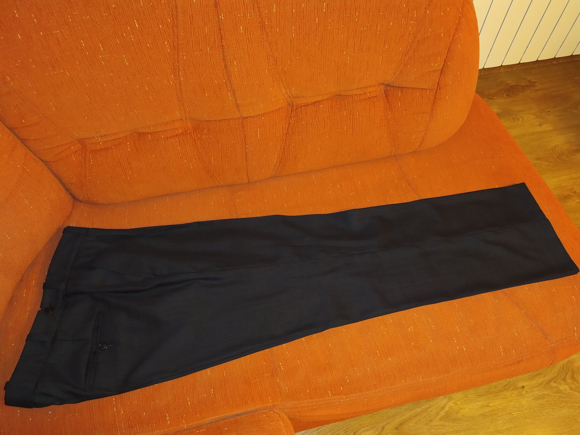 Czarny 3 częściowy garnitur męski, jak nowy,spodnie,marynarka,r.182/50
