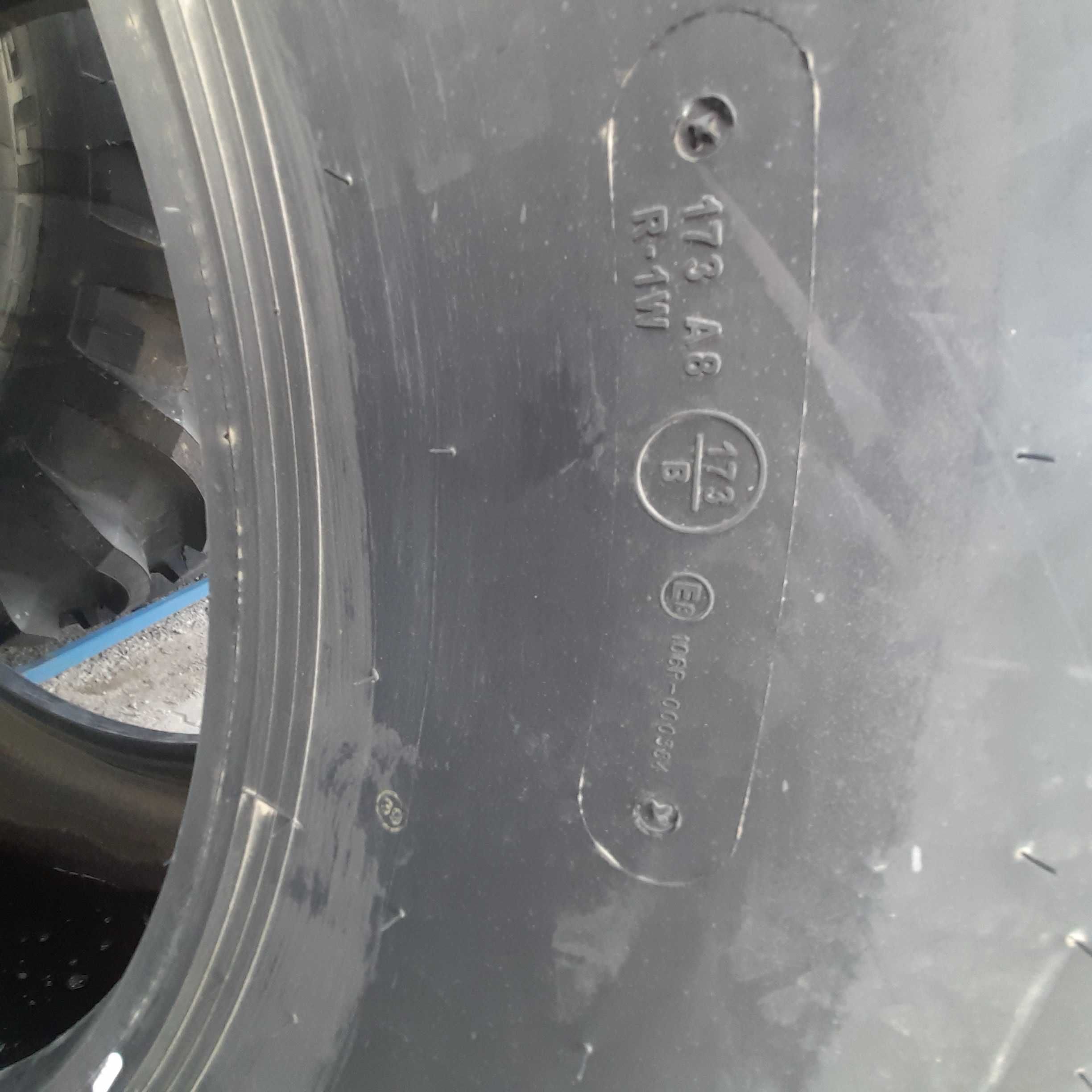 Opona 650/85R38 TA-110 173A8 TL Petlas