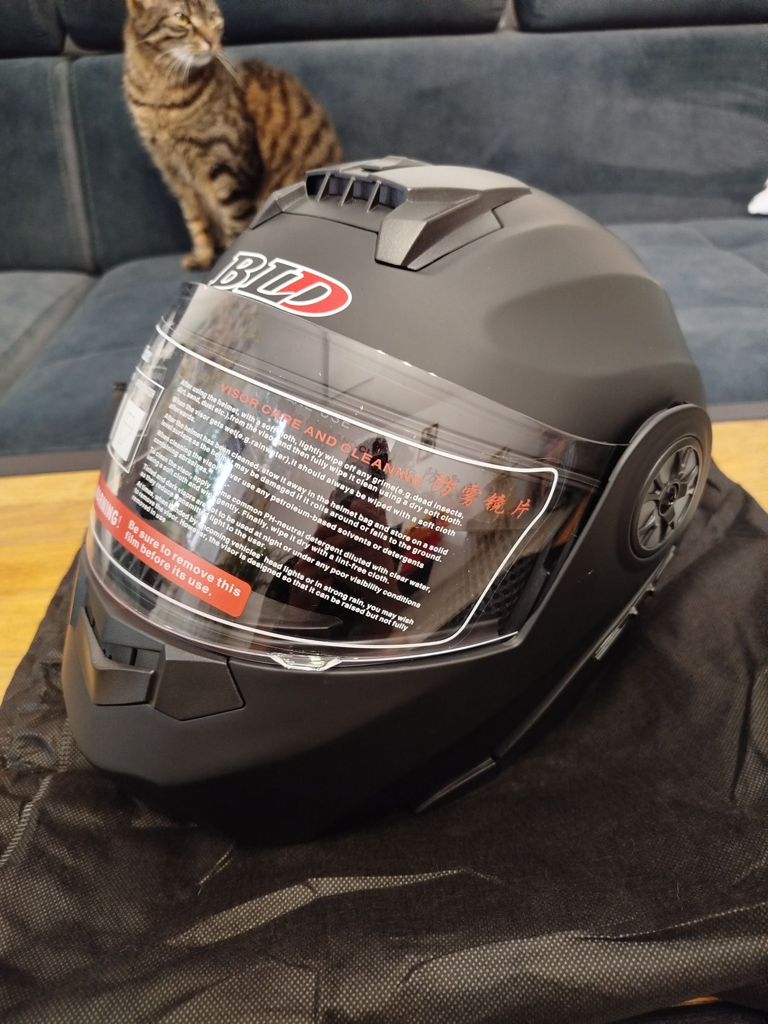 Kask motocyklowy BLD