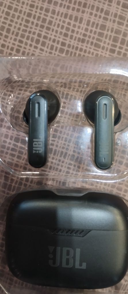 Навушники JBL TUNE 230NC