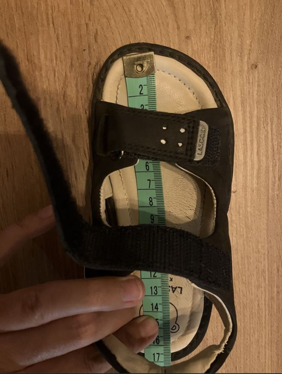 Sandałki skórzane Lasocki rozm. 26