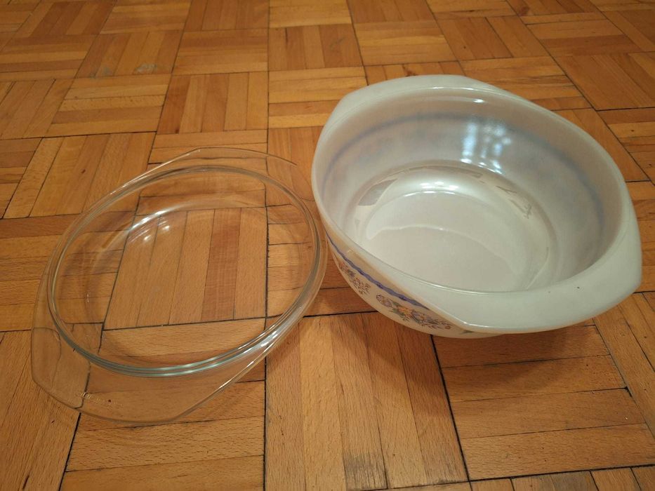 Francuskie naczynie żaroodporne Arcuisine, nowe, 2.4 litra, retro