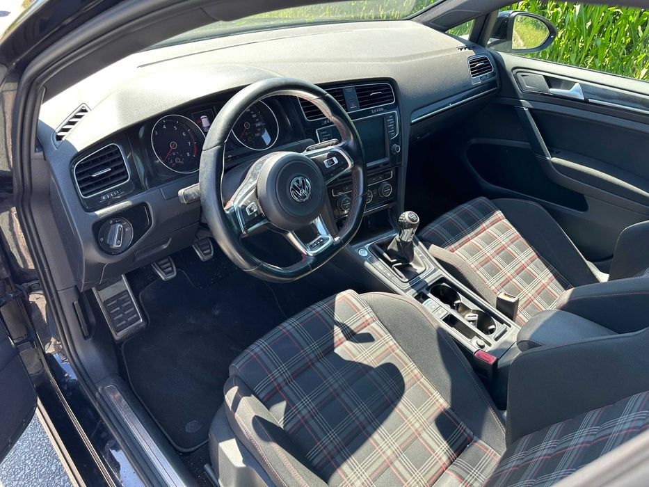 VW GOLF GTi C/TETO PARORAMICO