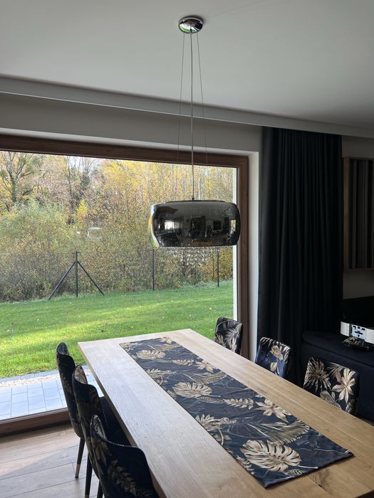 Lampa wiszaca do salonu