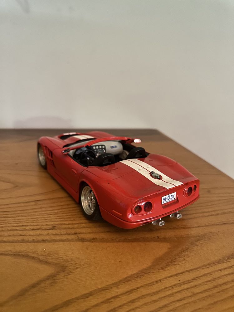 Vendo shelby series 1 1999 1/18 igual em vermelho