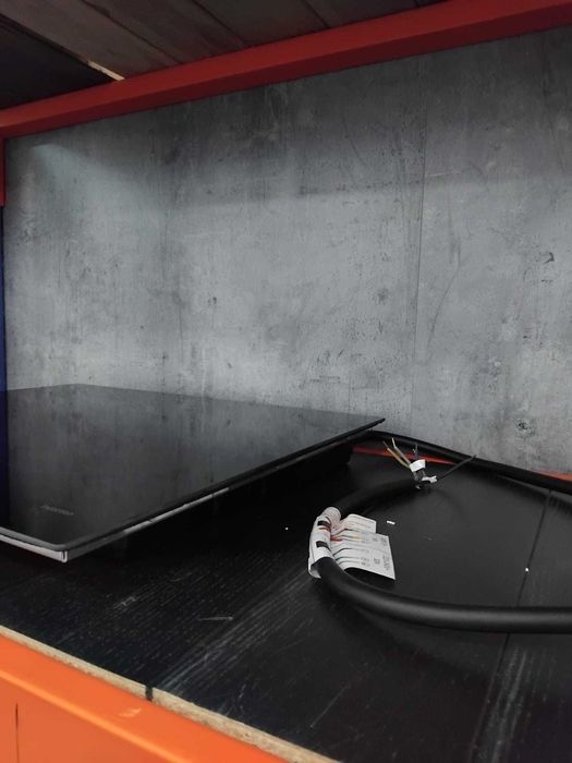 Płyta indukcyjna Samsung NZ64M3NM1BB  USZKODZONA