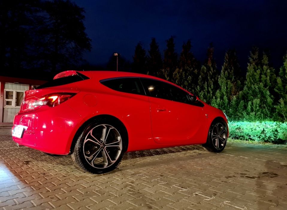 Opel Astra J GTC OPC line