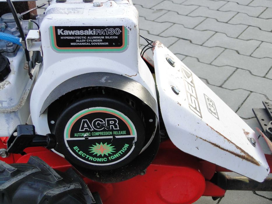 Kosiarka listwowa spalinowa ISEKI TIELBURGER KAWASAKI NAPĘD Germany