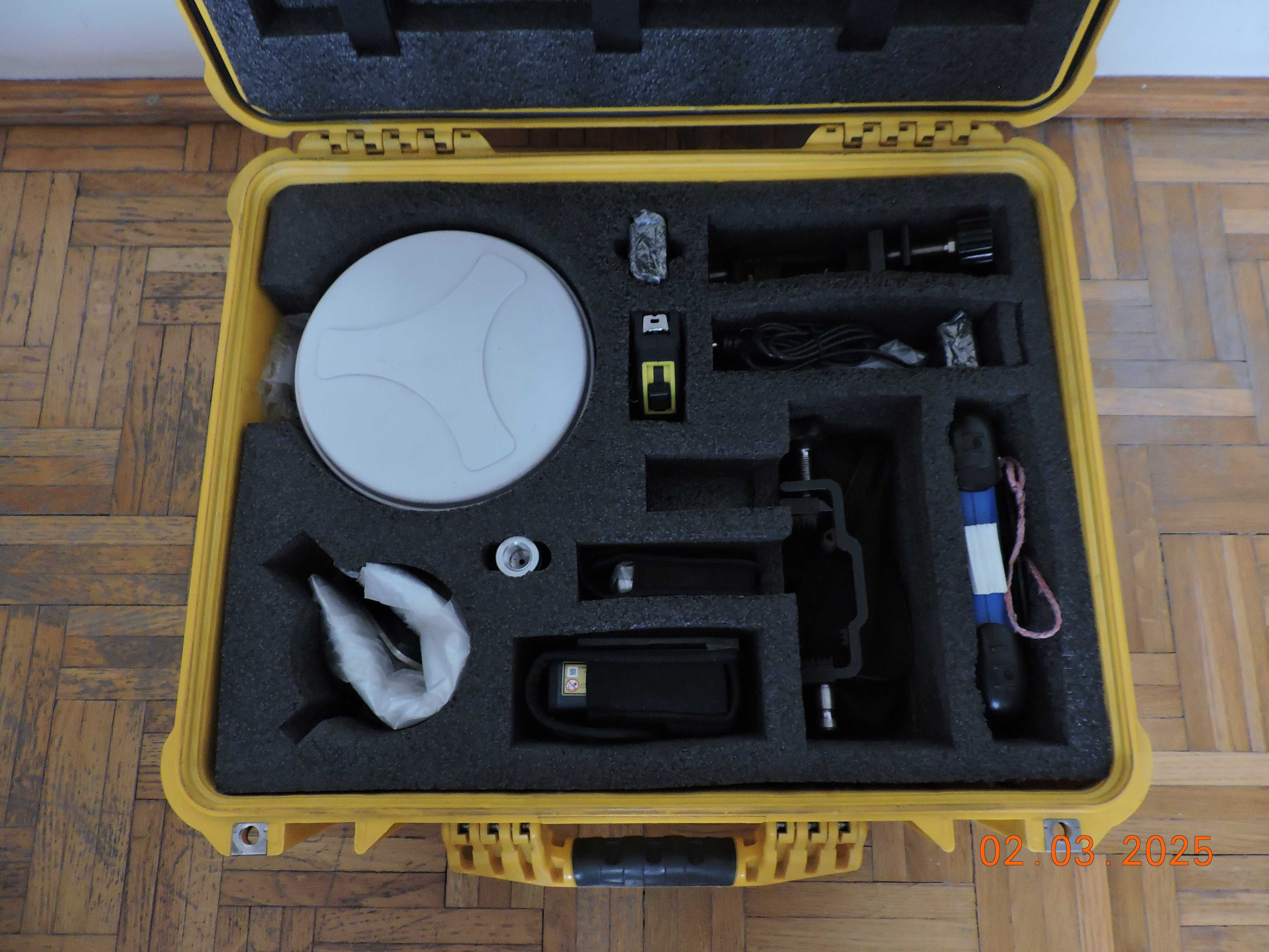 gps  geodezyjny STONEX S8N i kontroler S3