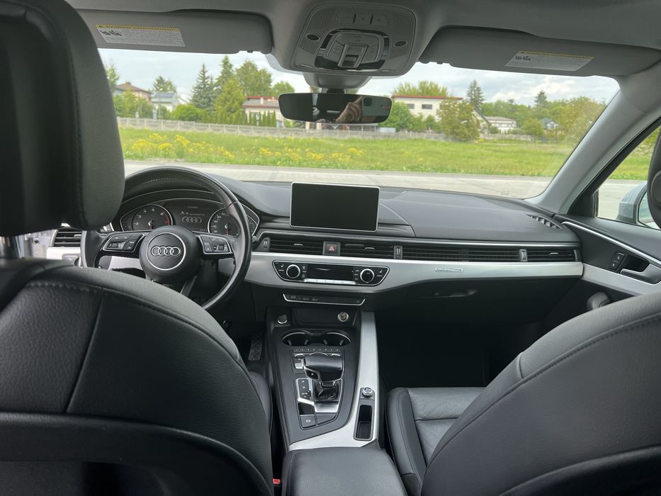Audi A4 B9 quattro 2017 2.0 L TFSI