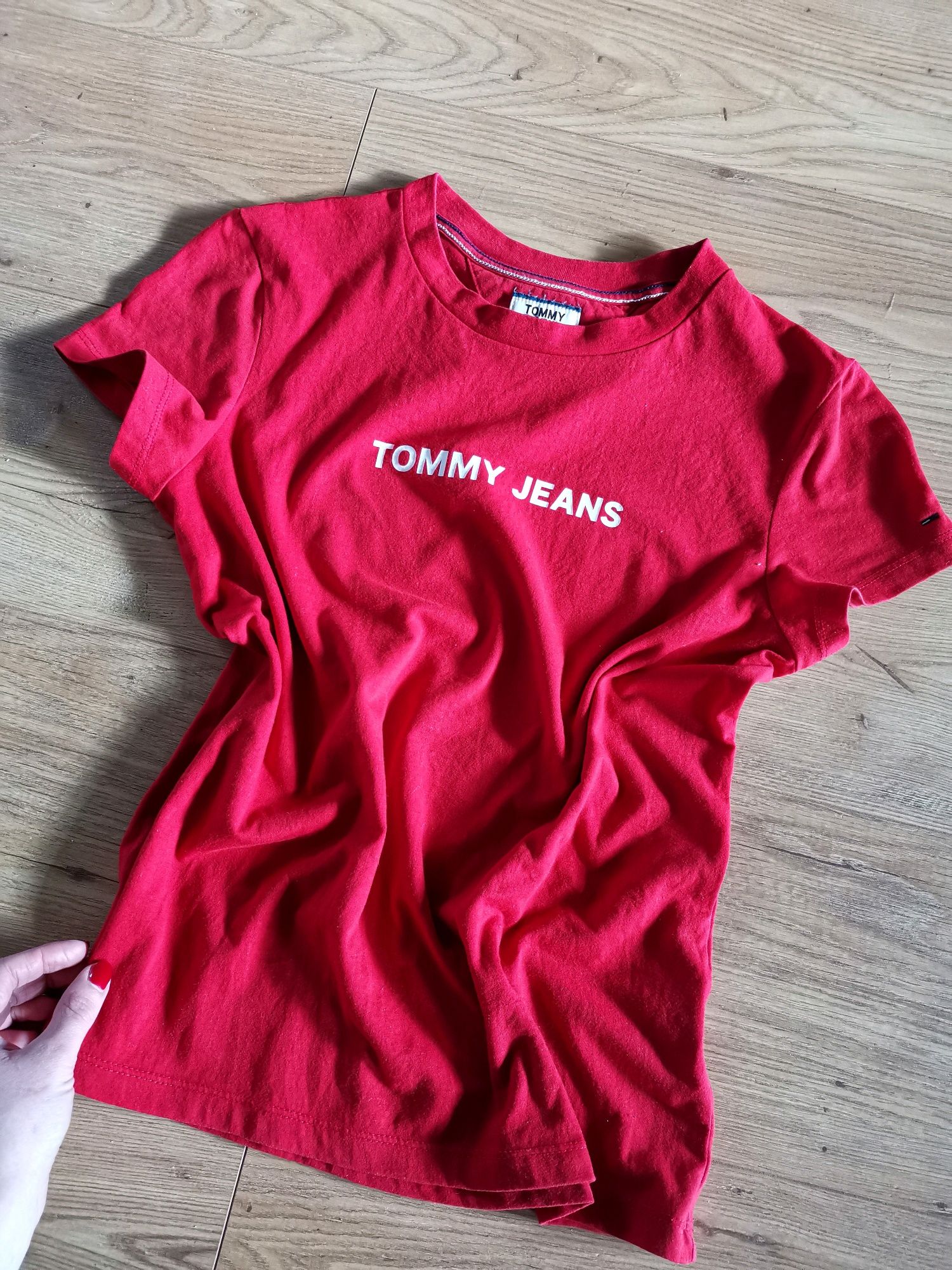 Czerwony tshirt koszulka damska Tommy Jeans krótki rękawek