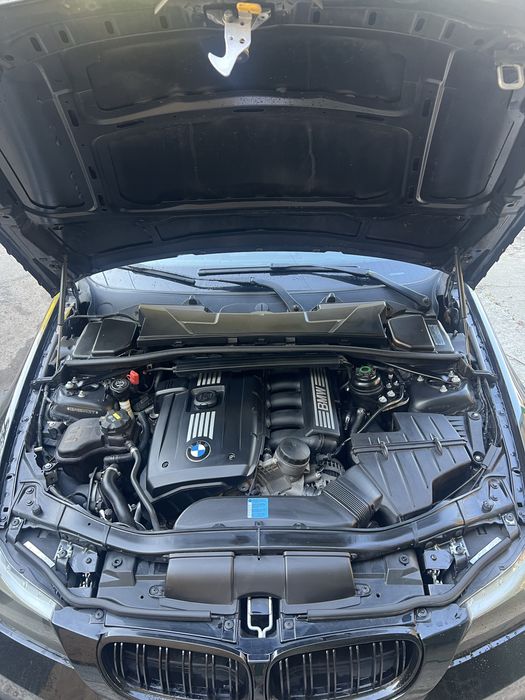 Полірування та хімчистка авто